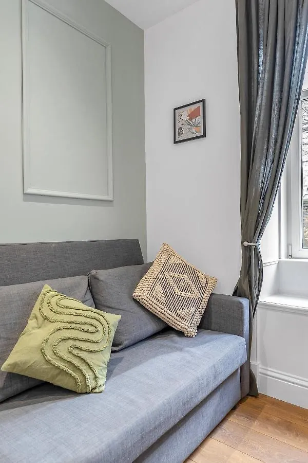 Cheerful Stays - Jamson Pl 3 Bed Apartment Edinburgh 0*,