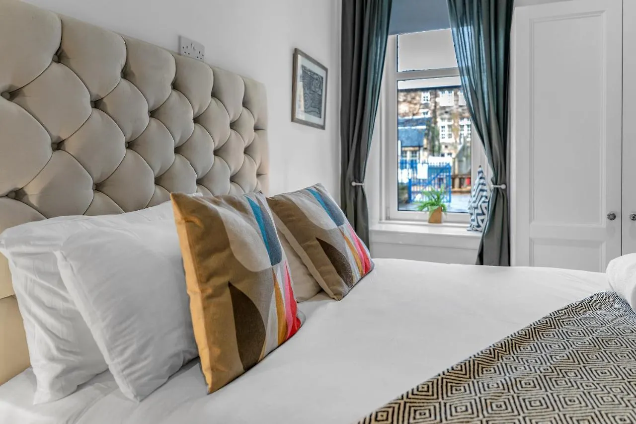 Cheerful Stays - Jamson Pl 3 Bed Apartment Edinburgh