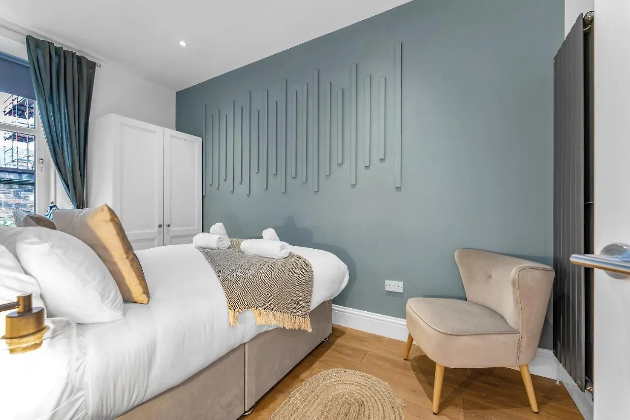 Cheerful Stays - Jamson Pl 3 Bed Apartment Edinburgh 0*,  United Kingdom