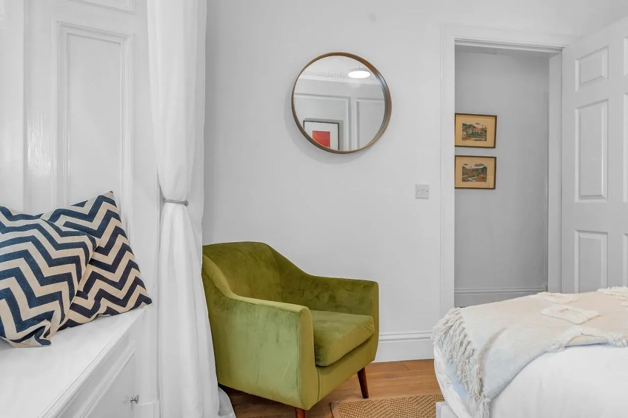 Cheerful Stays - Jamson Pl 3 Bed Apartment Edinburgh