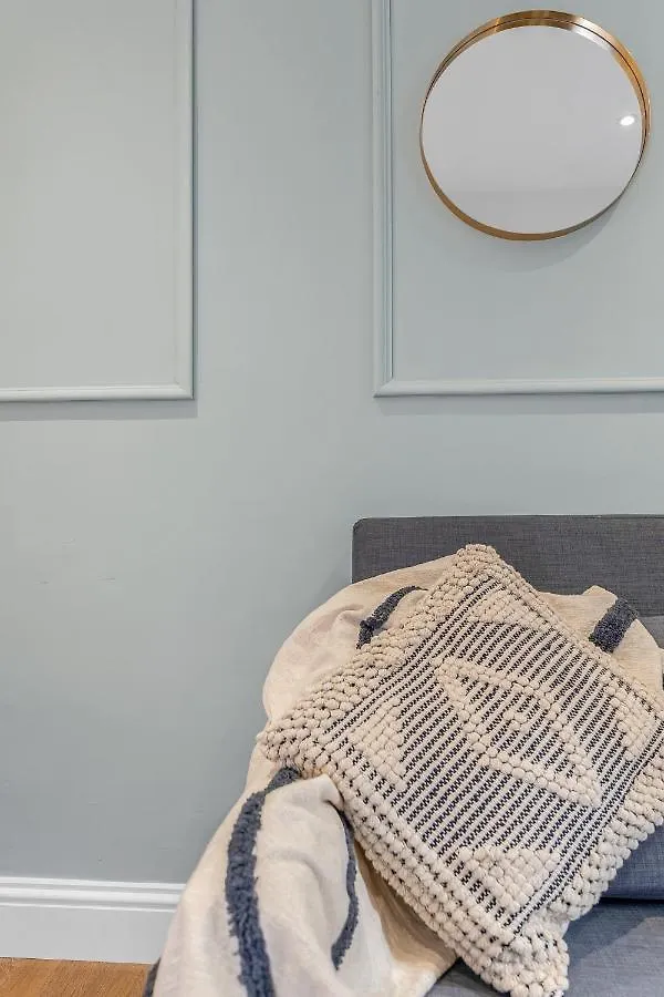 Cheerful Stays - Jamson Pl 3 Bed Apartment Edinburgh