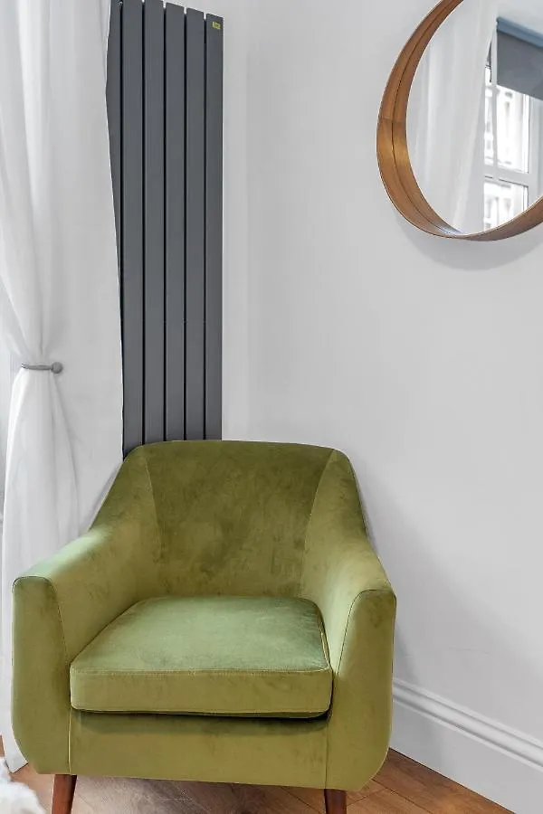 Cheerful Stays - Jamson Pl 3 Bed Apartment Edinburgh