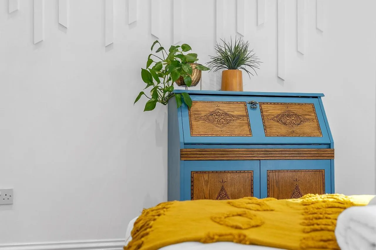 Cheerful Stays - Jamson Pl 3 Bed Apartment エディンバラ 0*,  イギリス