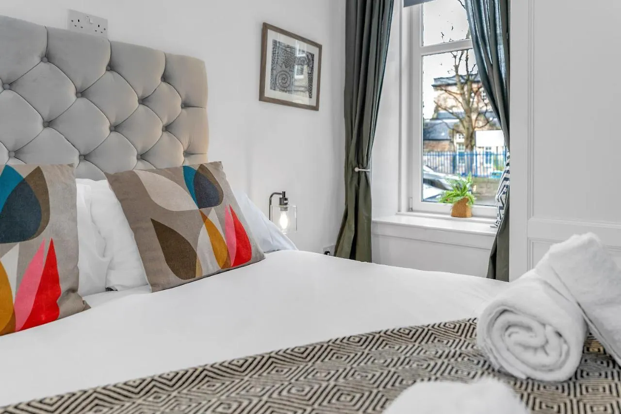 Cheerful Stays - Jamson Pl 3 Bed Apartment エディンバラ