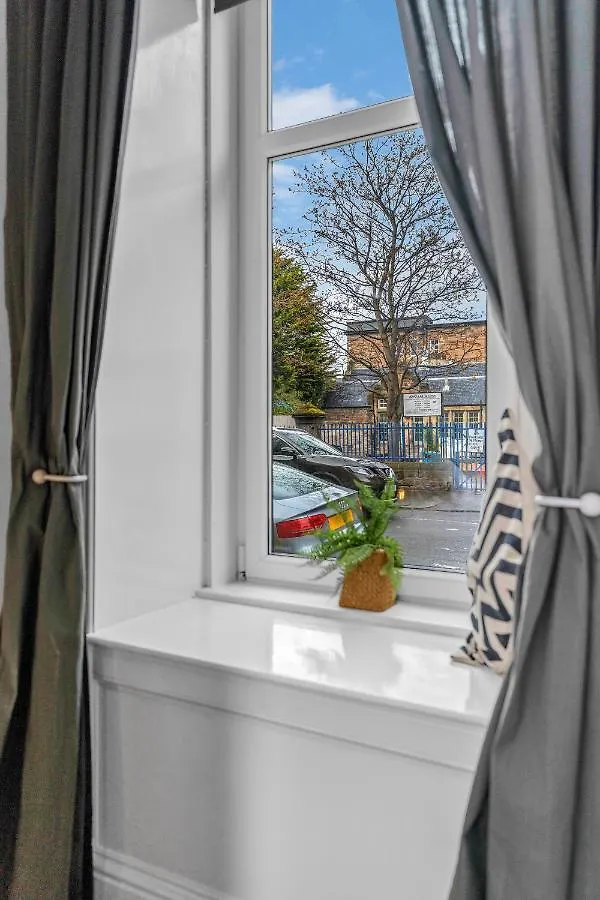 Cheerful Stays - Jamson Pl 3 Bed Apartment エディンバラ